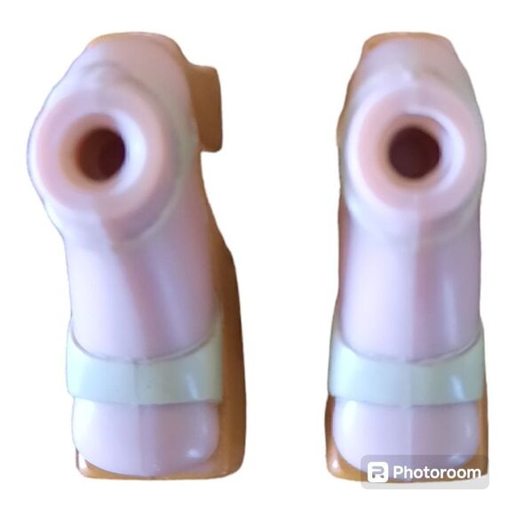 Bratz 2002 Doll Strut It Cloe Doll Beige Chunky Heels Sandals Replacement - Picture 2 of 3